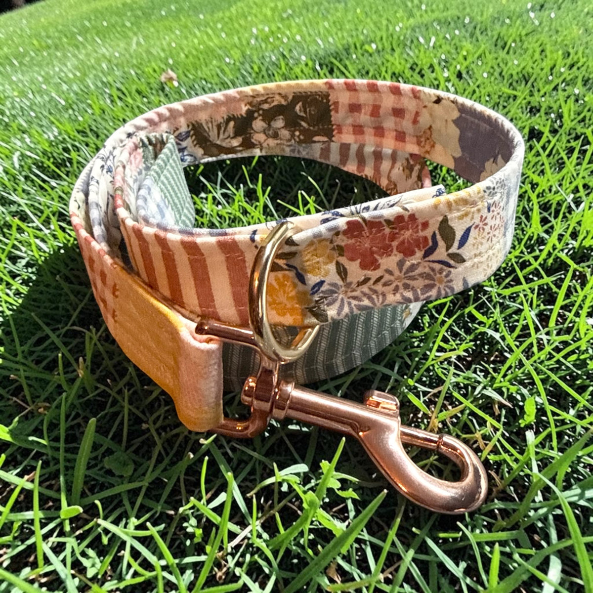 Quilted Picnic Dog Lead In Small