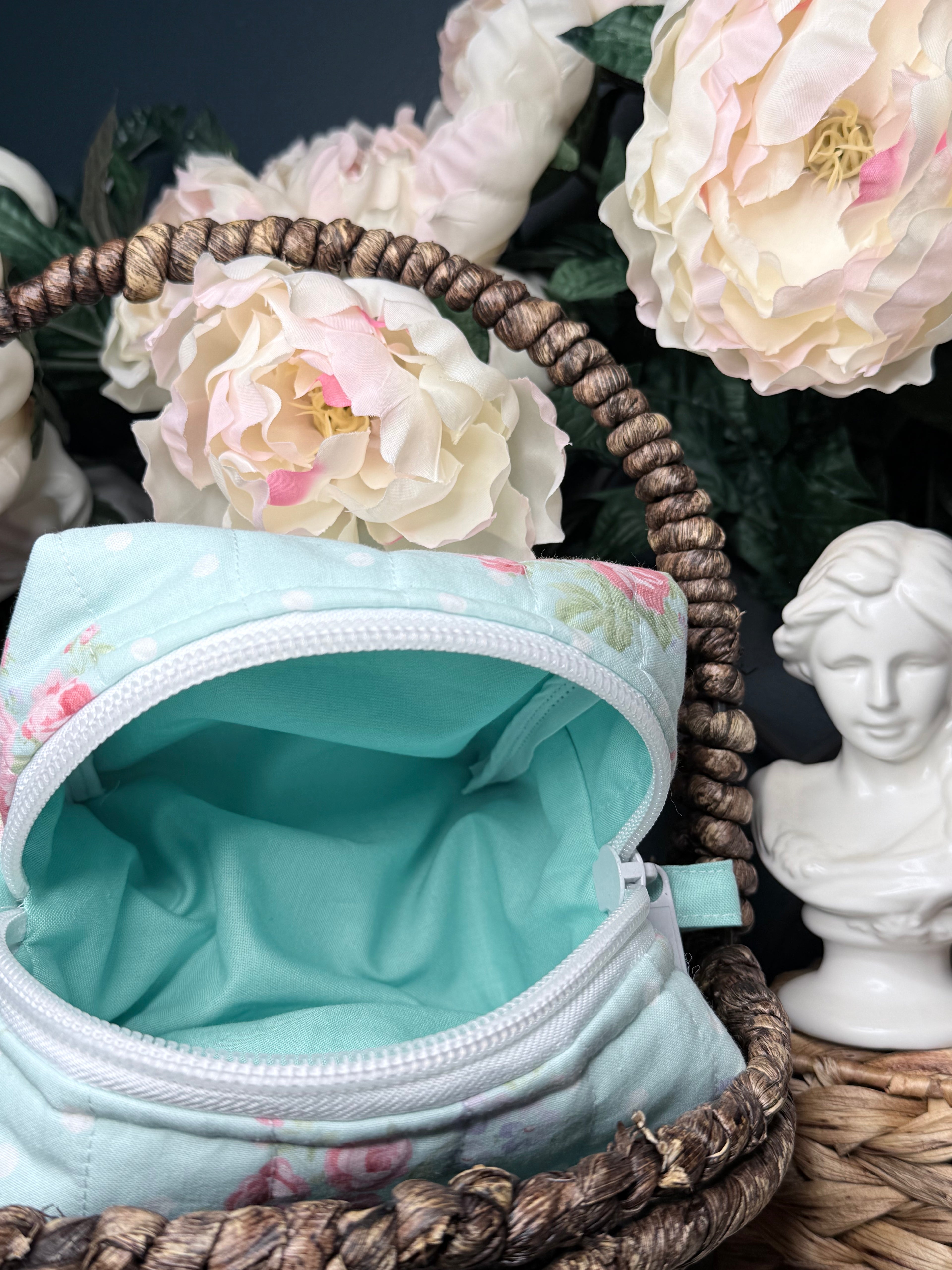 Tea Rose Medium Makeup Bag
