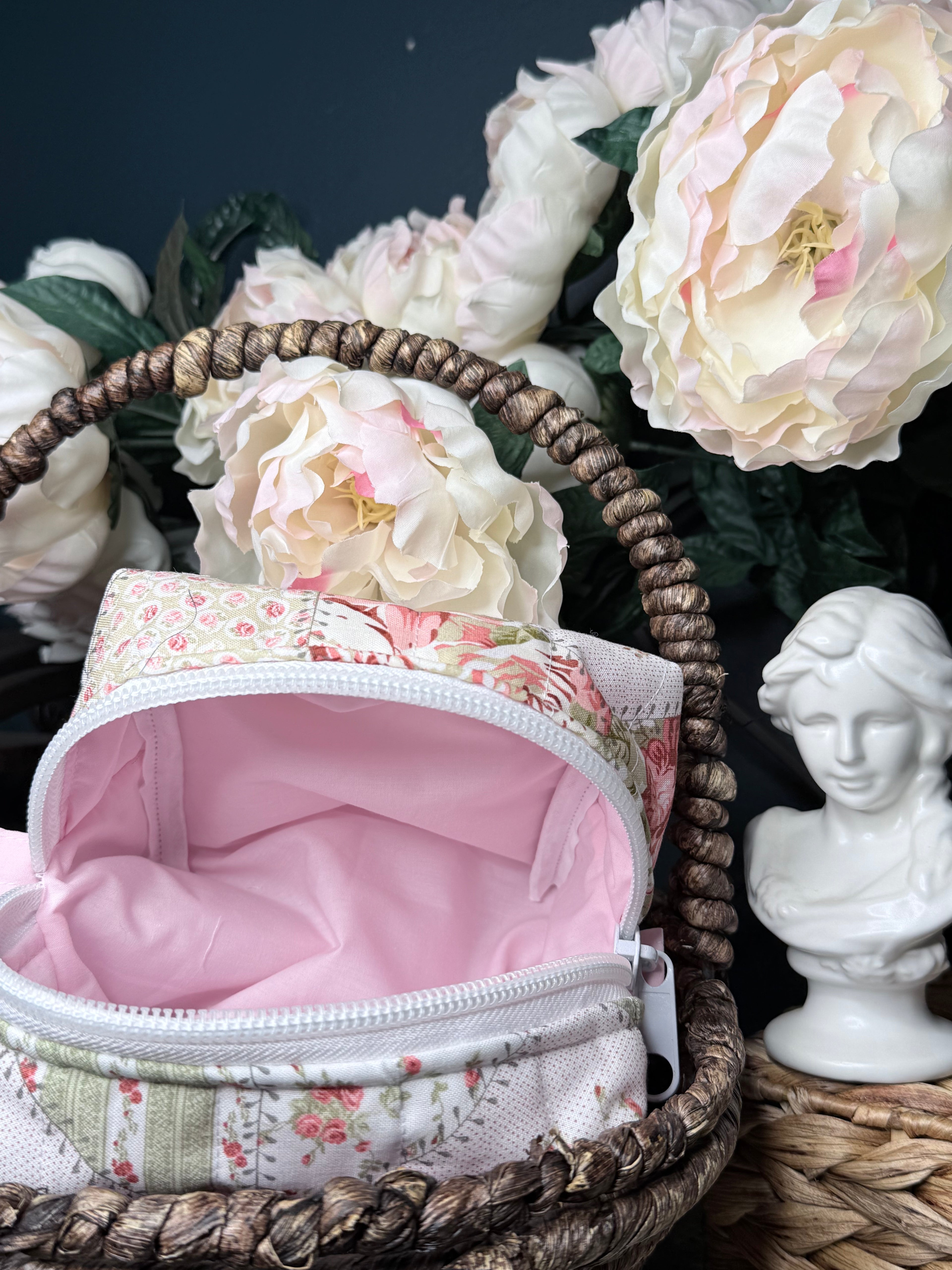 Floral Cottage Medium Makeup Bag
