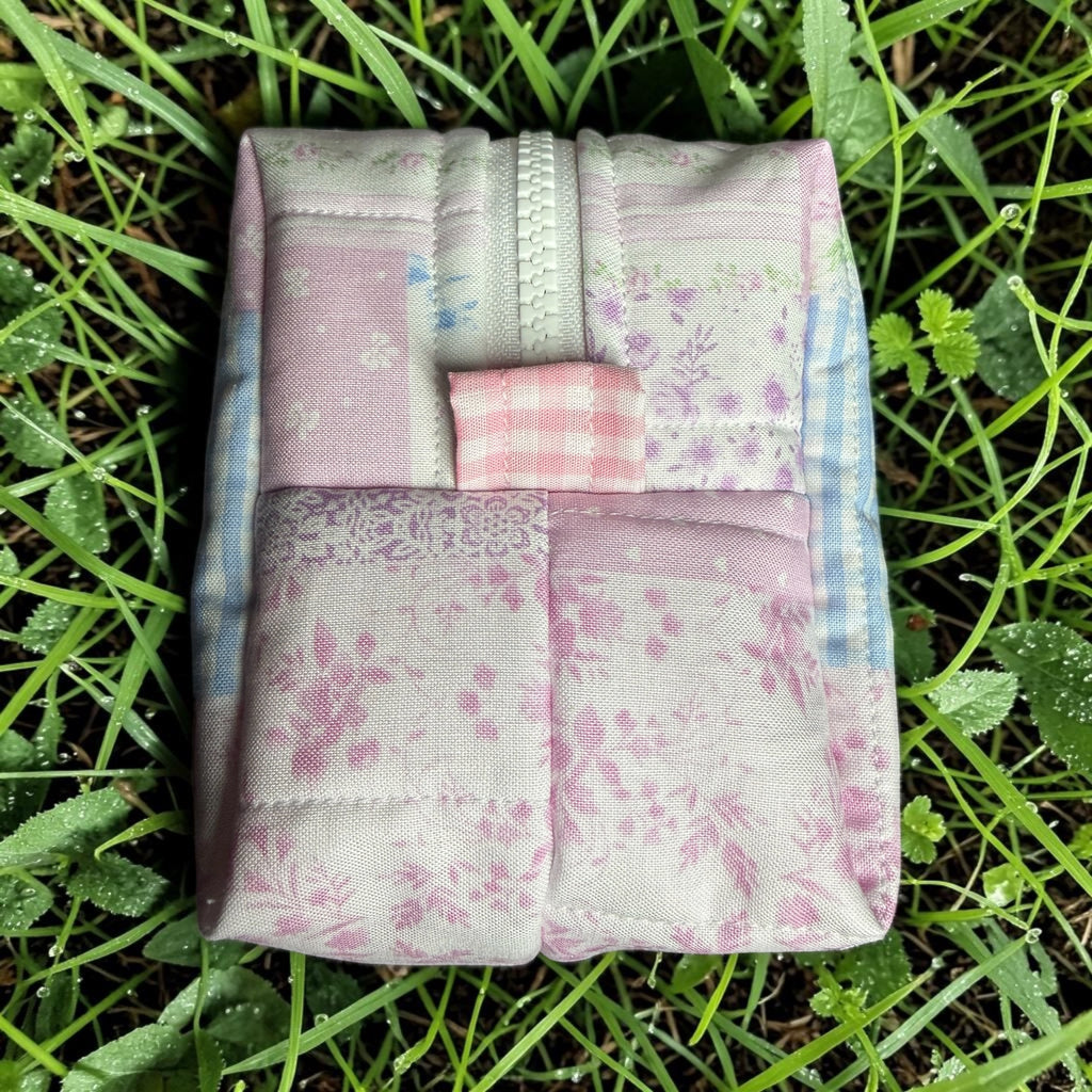 Quilted Dream Medium Makeup Bag