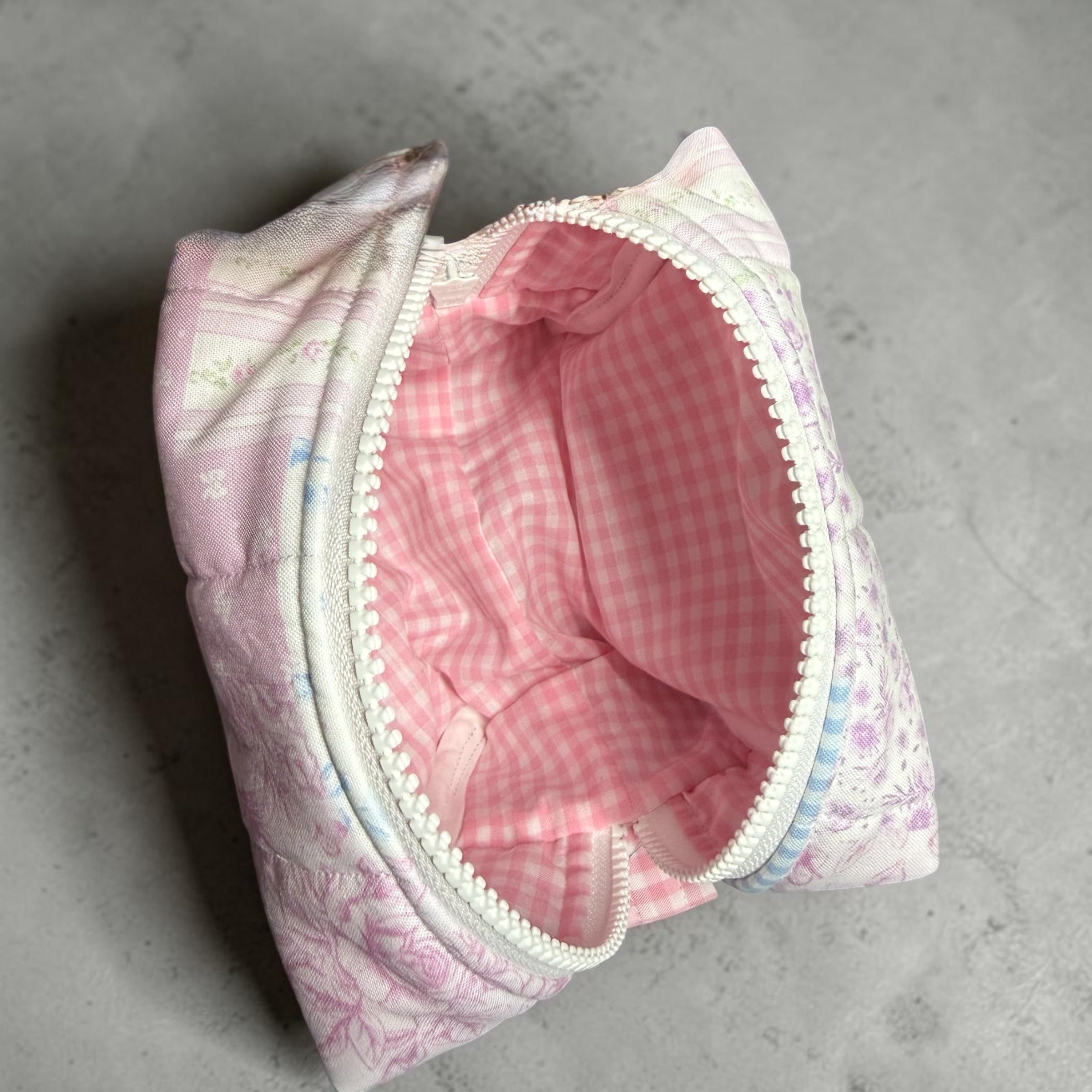 Quilted Dream Medium Makeup Bag