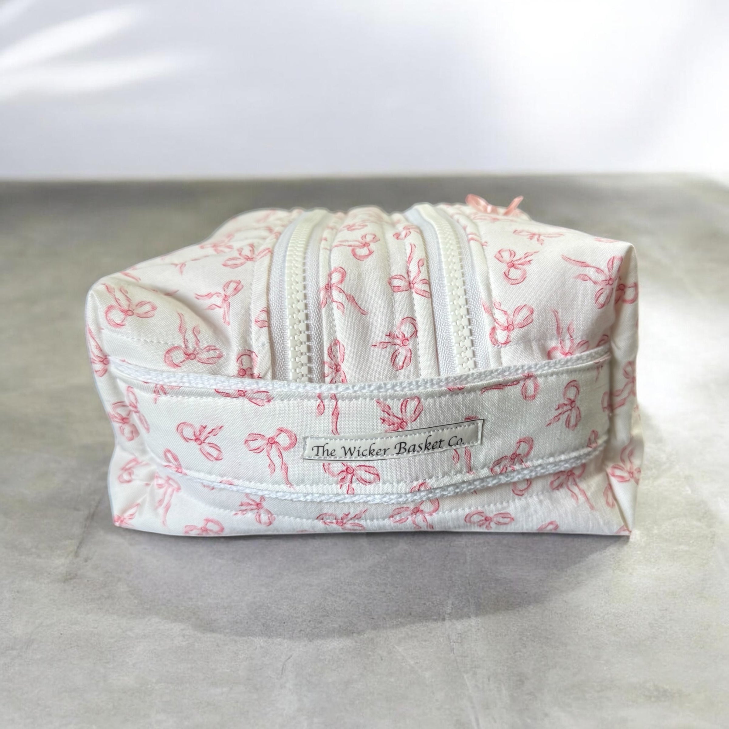 Quick Trip Bag Small Pink Bows Pattern