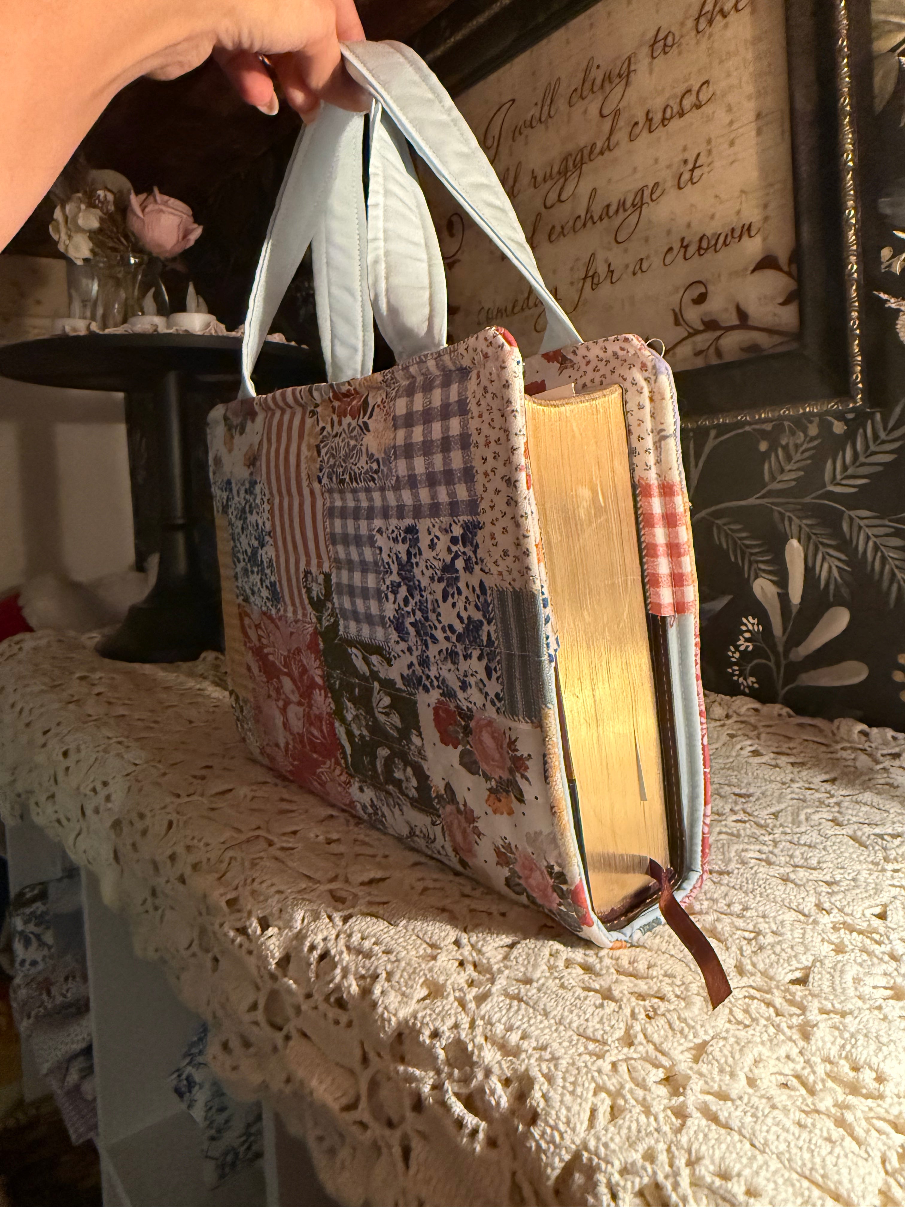Quilted Picnic Bible Sleeve Tote