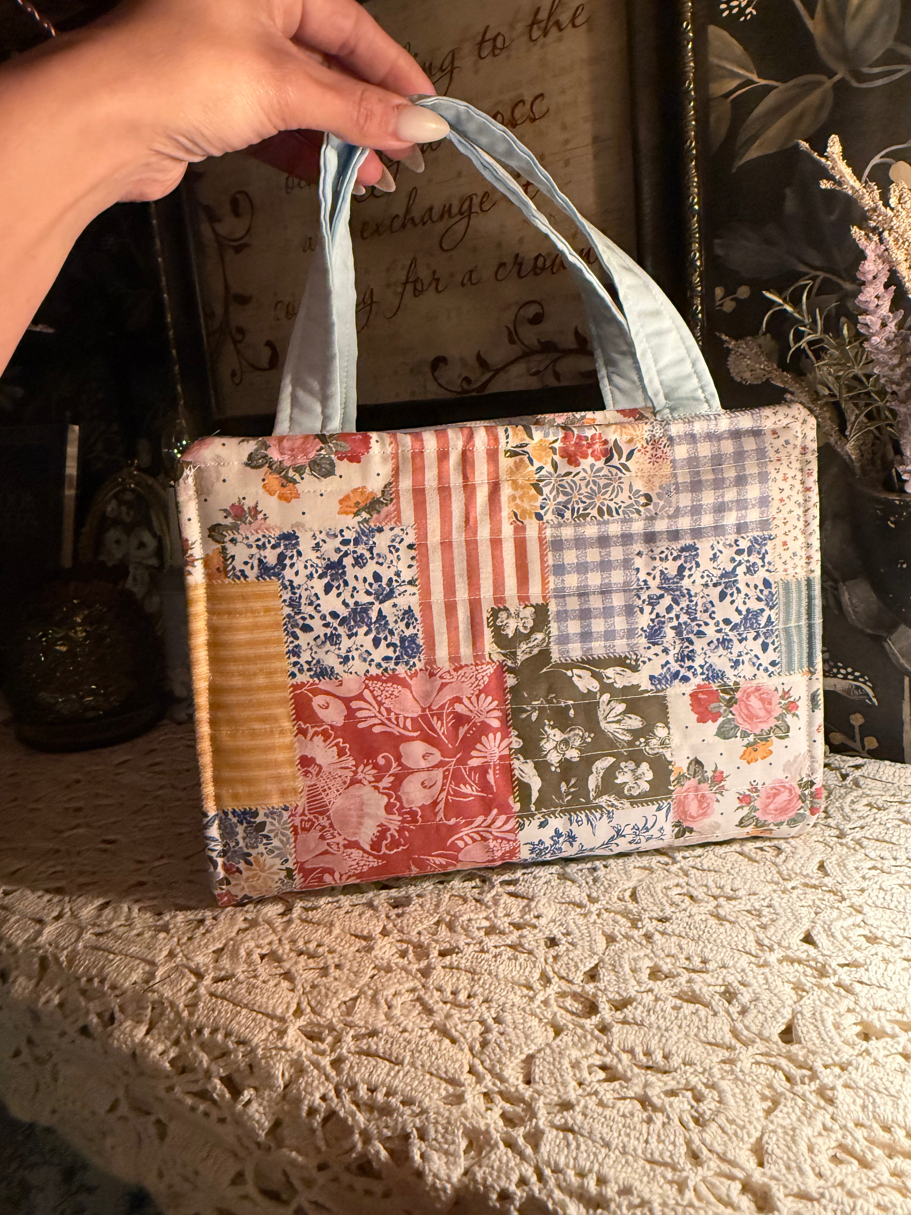 Quilted Picnic Bible Sleeve Tote